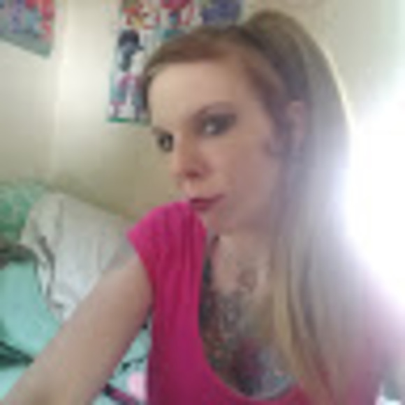 Meet your Posher, Taylor - Picture 1 of 1